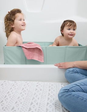 Bañera Ingenuity Tuckaway de plástico
