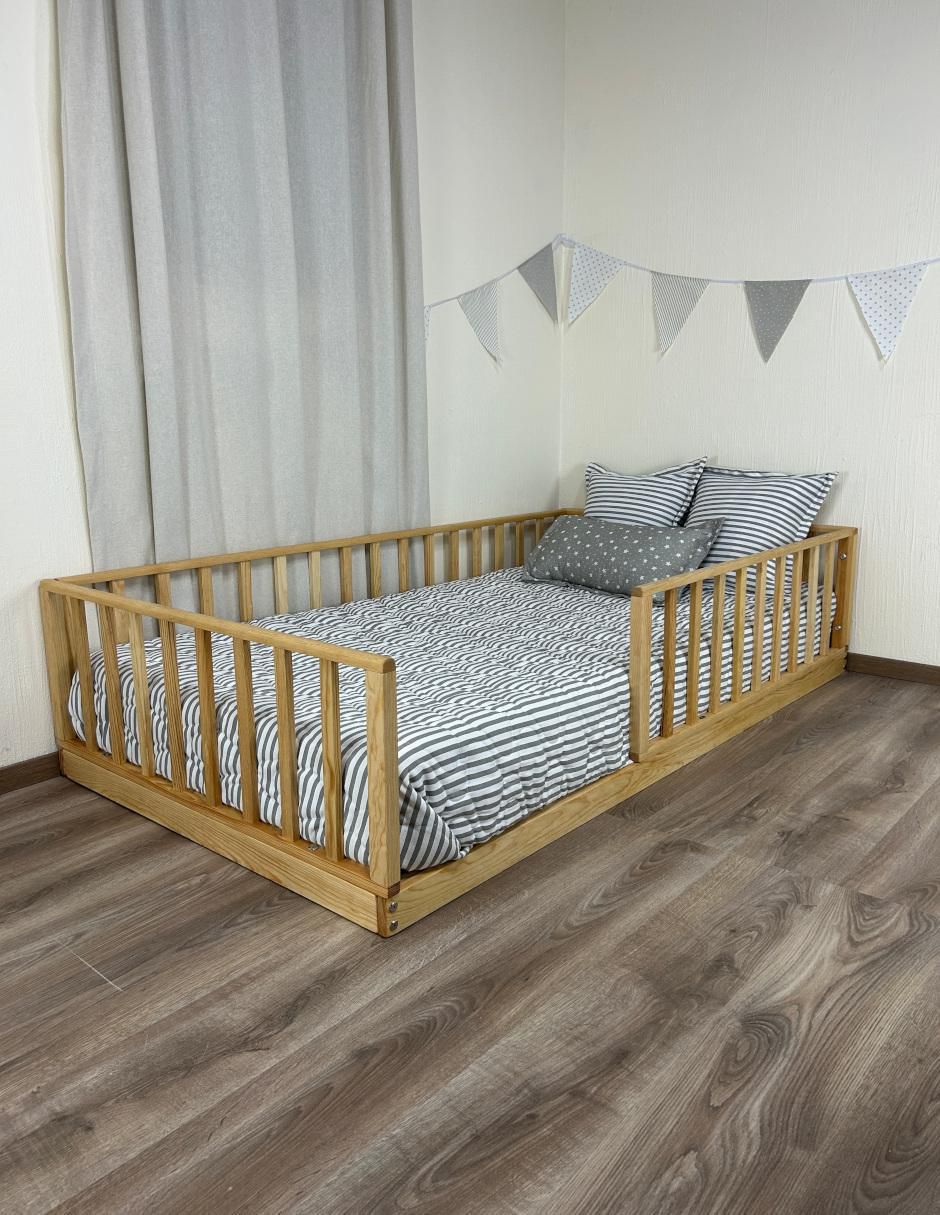 Cama baja Montessori de madera pino individual