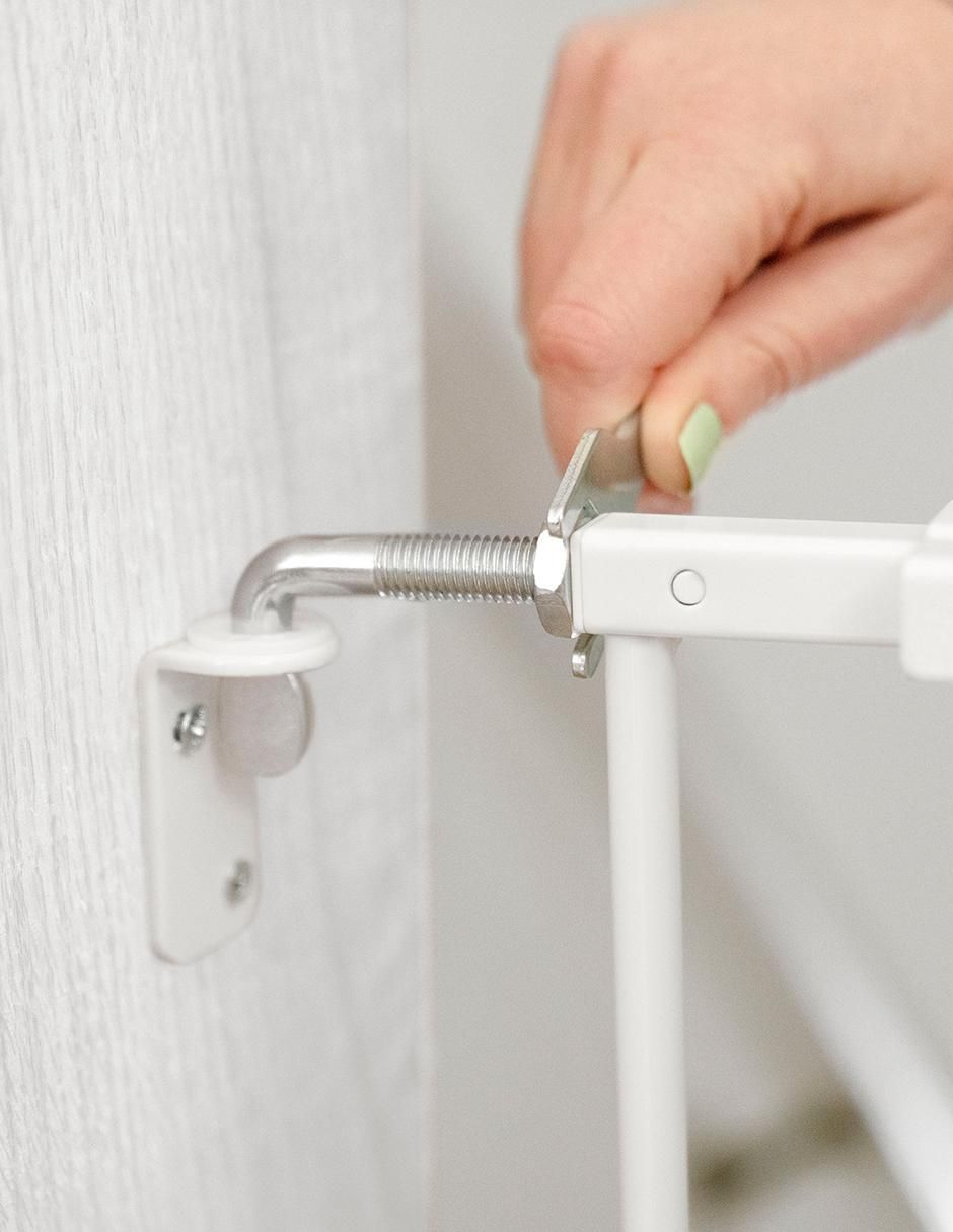 Puerta de seguridad de metal para bebé 2