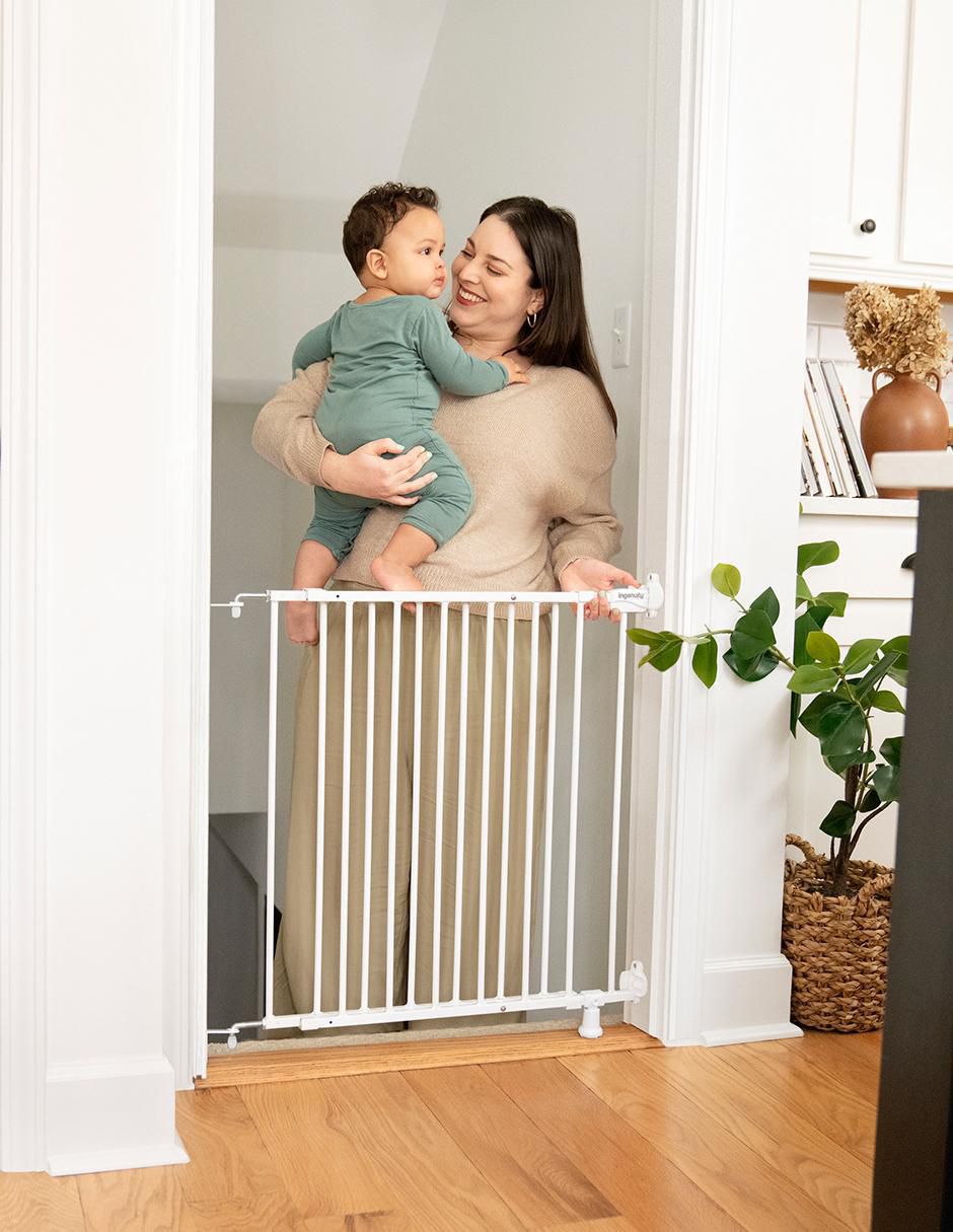 Puerta de seguridad de metal para bebé 4