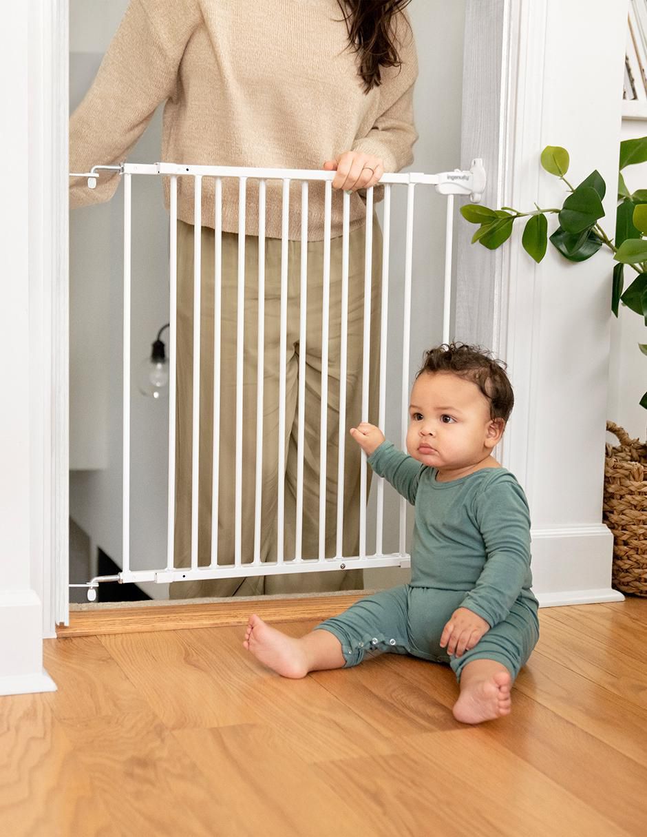 Puerta de seguridad de metal para bebé 6
